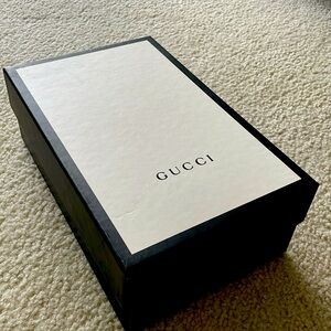 Gucci sneakers box